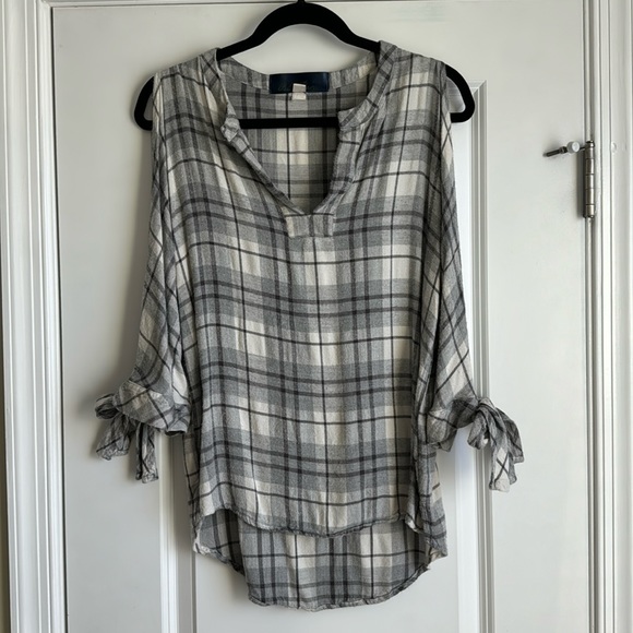 Blue Rain Cold Shoulder 3/4 Sleeve Flannel - Picture 1 of 3